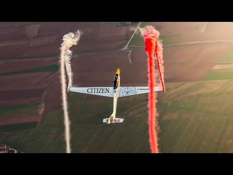 Amazing Aerobatic Glider Tricks w/ Luca Bertossio