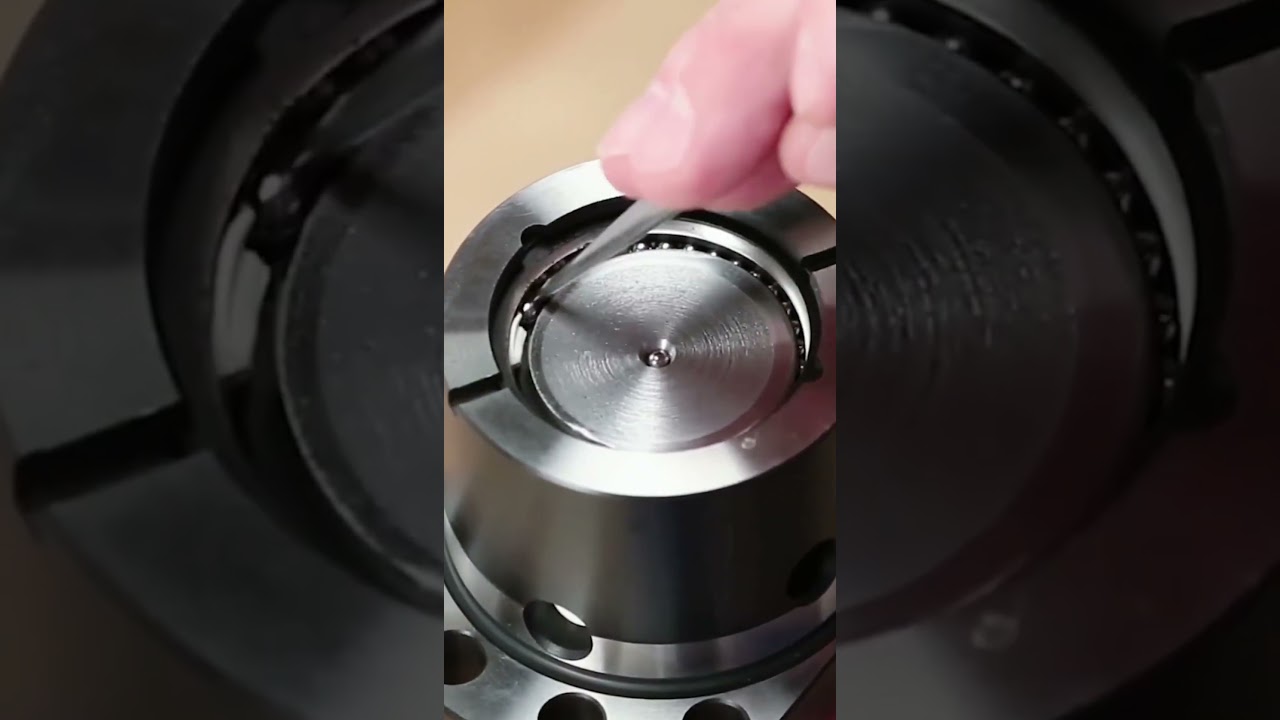 Assembling Balls to Linear Motion Bearings Ball Screws #cnc #ballscrew #factory #industrial