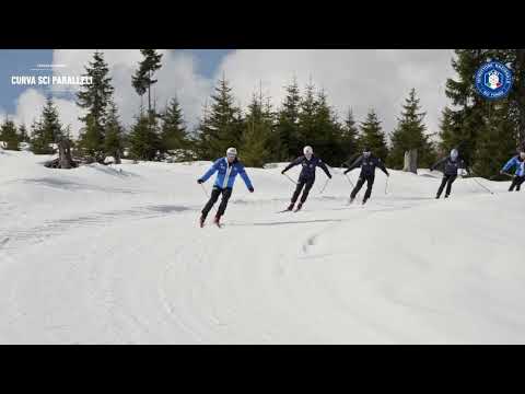 15 Curva a sci paralleli