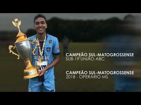 Zagueiro Rodrigo e suas jogadas
