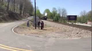 preview picture of video 'Southern 630 speeds by near Swannanoa, NC 4/20/13'