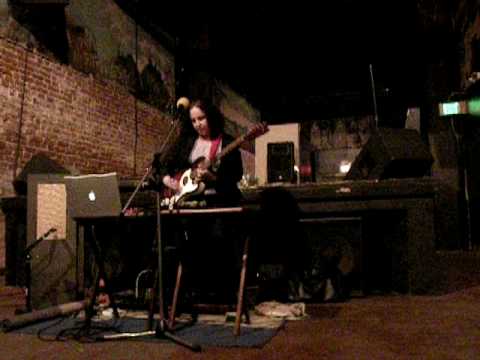 Sharon Cheslow's Guitar Goes Out - Live @ The Smell
