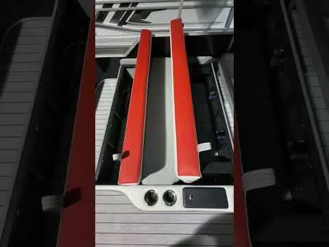 2026 SunCatcher Select 322SL Pontoon