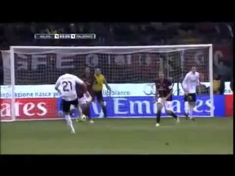 Milan 3-1 Palermo 10.11.2010 Highlights