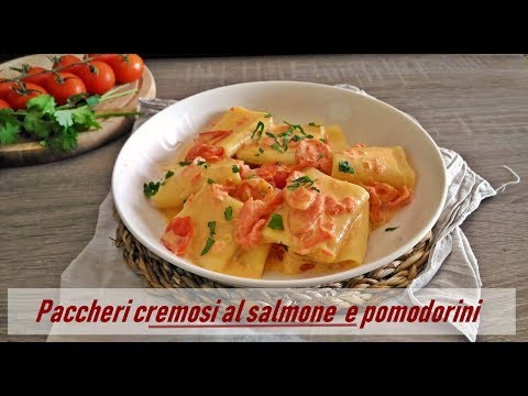 PACCHERI CREMOSI AL SALMONE E POMODORINI