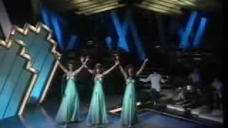 The Three Degrees - MacArthur Park 1975