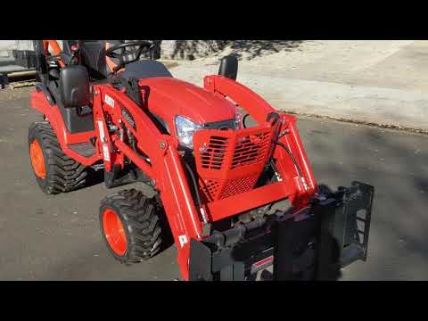 Kioti CS2220 tractor