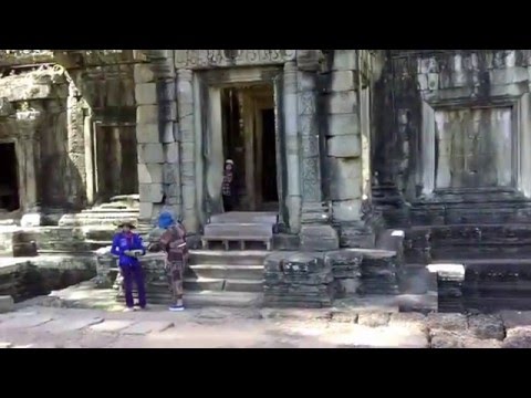 #5 Angkor Thom - przejście przez teren  Phimeanakas / pass through the area Phimeanakas