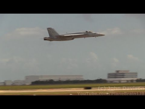 2017 Wings Over Houston Air Show - USN F-18E Super Hornet Demo