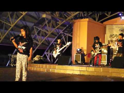 M7 Band Stage Show - Putih Melati feat. Puteri (16Nov13)