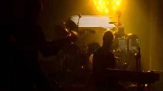 Cranberries - Dying in the Sun.avi