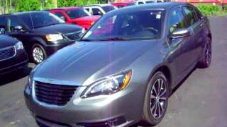 preview picture of video 'Craig Dennis' Recommended Best Chrysler 200 S V6 Video Deals near Pittsburgh!'