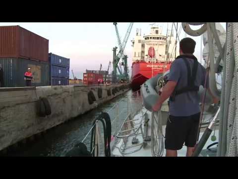 Arrivée au port de Doudinka   Expédition Tara Oceans Polar Circle   24 juillet 2013