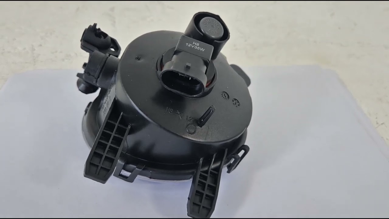 BMW 4 серия F32/F33/F36 2012-2020 гг. Противотуманные фары Video 1