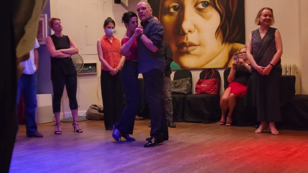 Argentine tango class: Carla Marano & Pancho Martinez Pey - circular navigation / Muñeca Brava