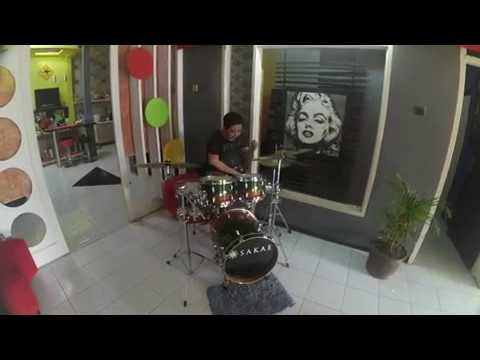 messing up with the brushes on sakae pacD