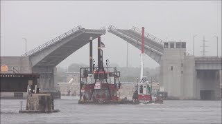 preview picture of video 'Barge Going Through M-63 Bridge in St. Joseph, MI'
