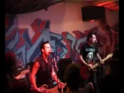 Leftover Crack (Choking Victim cover) - Fucked Reality live