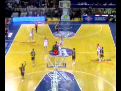 Triple de Iker Iturbe MMT ESTUDIANTES 86- Ricoh Manresa 65