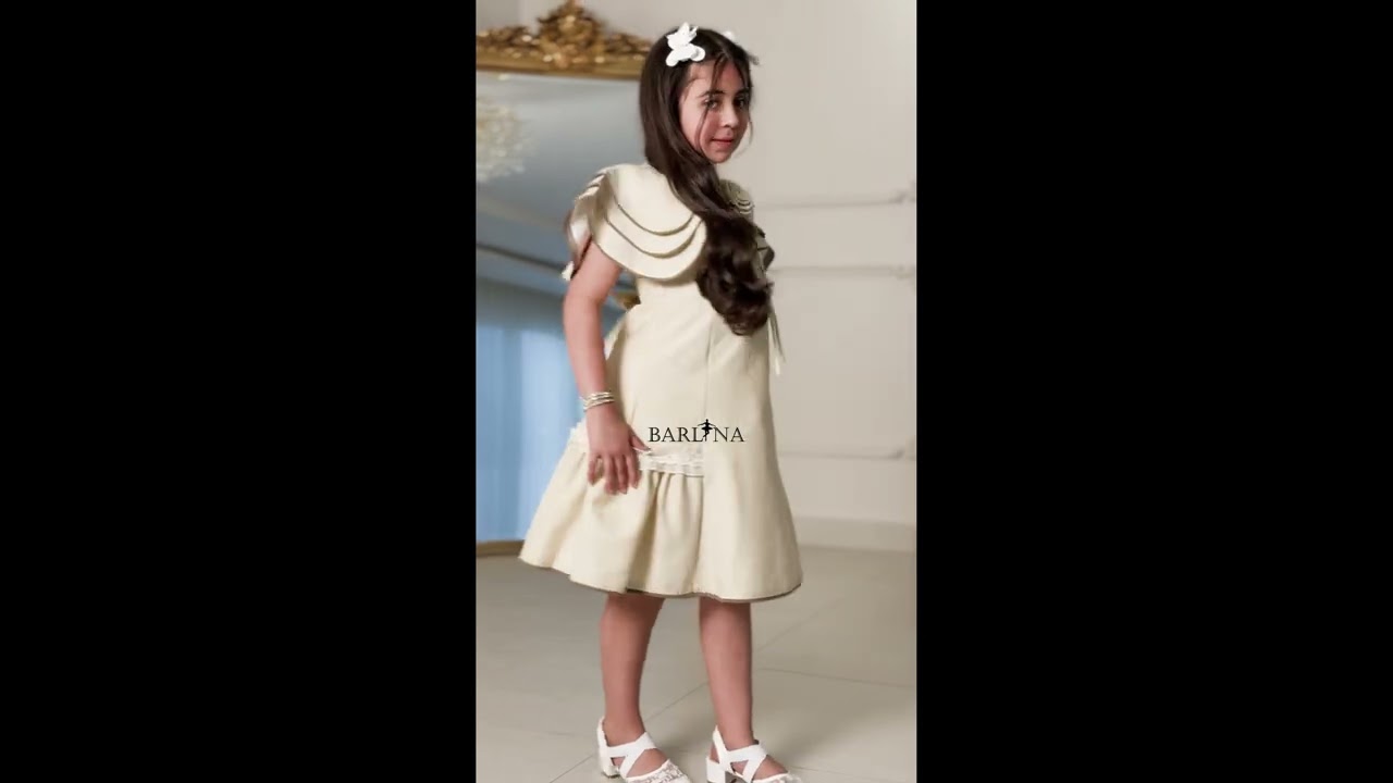 فستان بناتي بأكمام فراشة كشكش - سكري - 9 سنوات