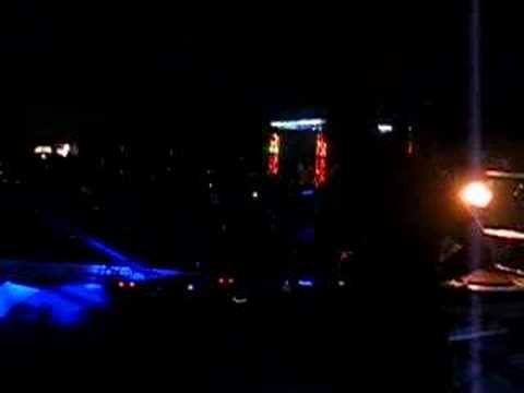 Eddie Halliwell starting his set @ Dooms Night 2007