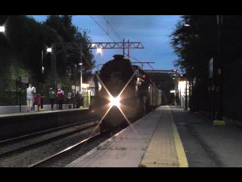 46115 Blasts through Lea Green hauling 'The North Wales Coast Express' 02-08-2015