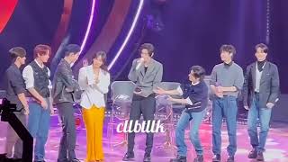 Download lagu What Makes You Beautiful (song cover) by ENHYPEN @Lee Hyori's Red Carpet #enhypen #enhypenedit #ot7 mp3