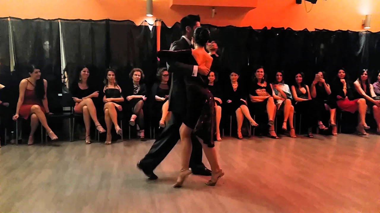 Video thumbnail for Florencia Labiano & Hernan Rodriguez, Cartón junao (Napoli, Milongueando a Capodanno 2015)