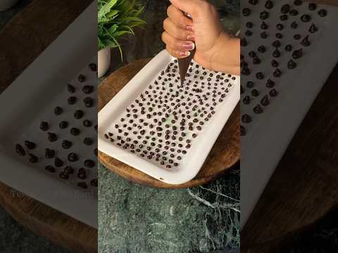 Kya Biscuit se Choco chips ban skti hai😱