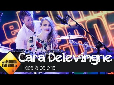 Cara Delevingne toca la batería en El Hormiguero 3.0 thumnail