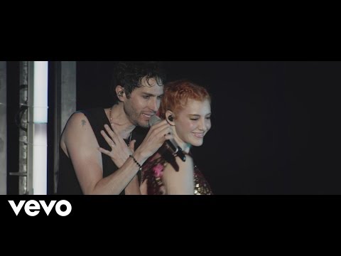 Video thumbnail for Electricidad  (En Vivo Entre Amigos)
