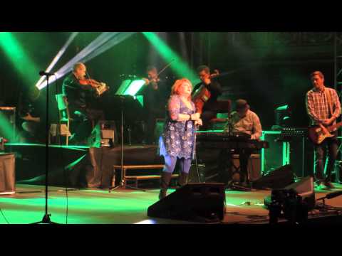Věra Špinarová - Nech mě hádat - Lucerna Praha 10.12.2014