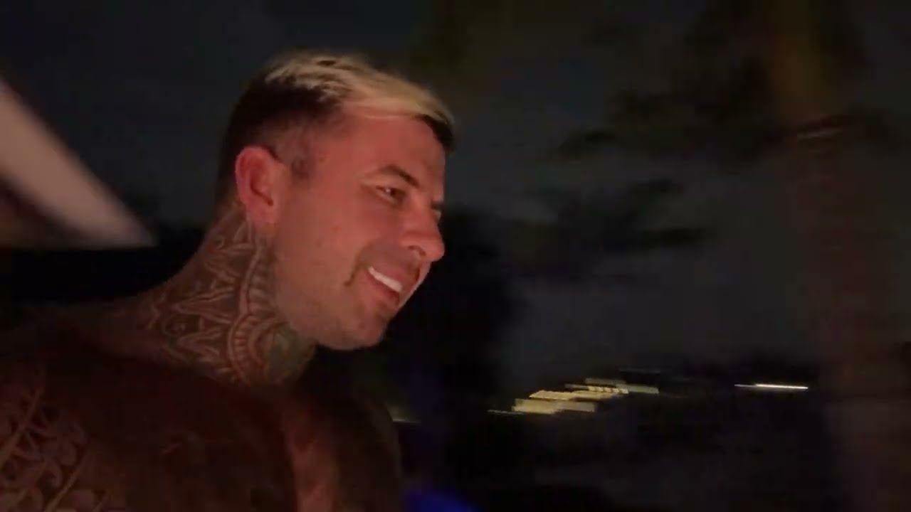 Llados explica porque el Mundo es una mentira