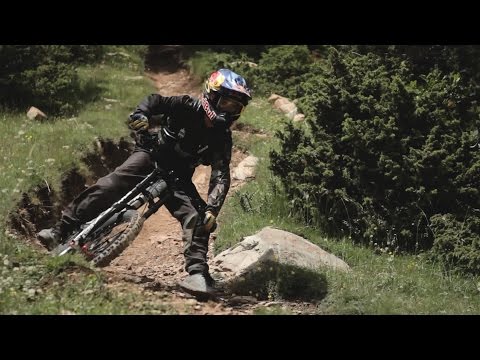 FERAL RUSHES - Andreu Lacondeguy