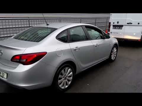 Opel Astra 2013 - Image 2