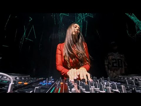 BEST NEW TRACKS TECH & BASS HOUSE LIVE SET BY DJ LUANE 