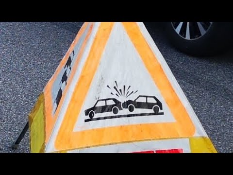 Hamburg: Defekter BMW steht mit Fahrseite auf rechter Spur der A255 - Gefährlich! (24.09.2023)