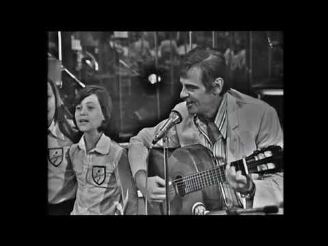 Sergio Endrigo "La casa" e "Ci vuole un fiore" con il coro di Voci Bianche di Renata Cortiglioni