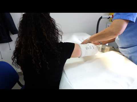 Fare clic sul fianco sinistro Osteocondrosi carica yoga