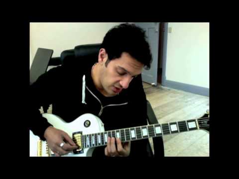 How to play 'TNT' by ACDC Guitar Solo Lesson