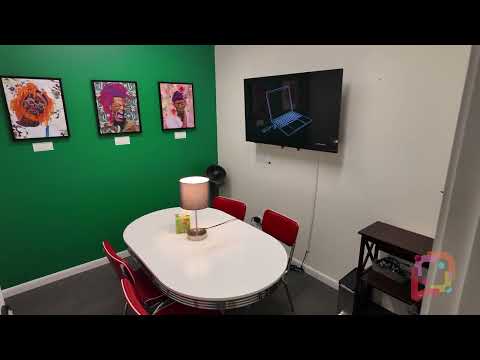 FlexDesk Meeting Room