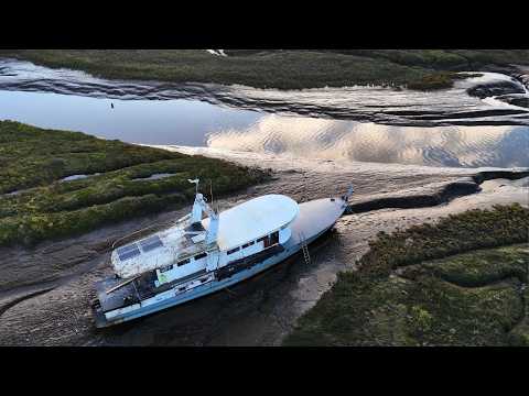 Reviving A Historic Wooden Boat - Piece By Piece In Ep 204!