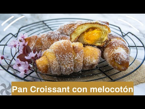 Pan Croissant 🥐 con relleno de melocotón