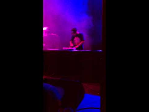 Araabmuzik Sampling Skrillex MPC Dubstep Live at Union Transfer