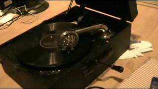 isoldina by Clément Douget.