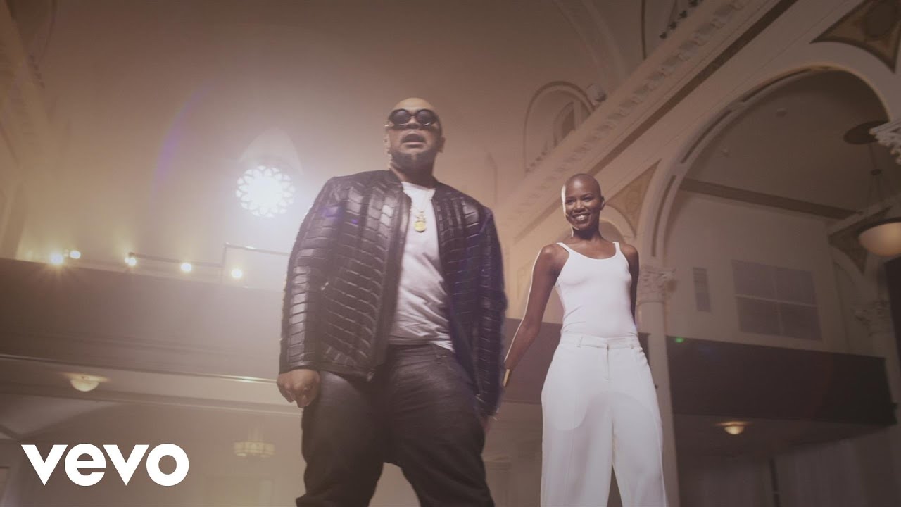 Timbaland ft V. Bozeman  – ”Smile”