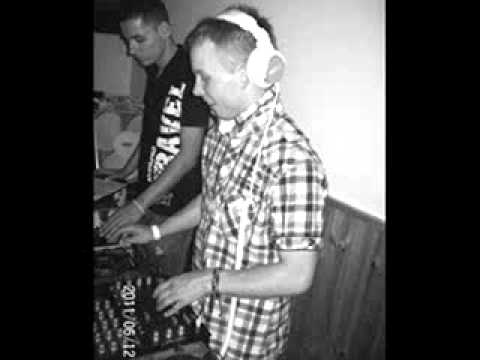 Ciszterci szalagavató party a háttér hangok magukért beszélnek :)