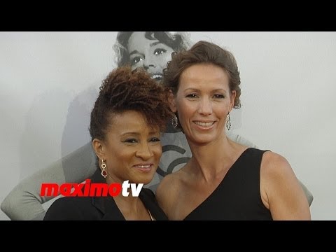 download lagu mp3 mp4 Wanda Sykes Wife, download lagu Wanda Sykes Wife gratis, unduh video klip Wanda Sykes Wife