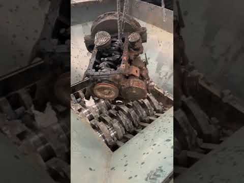 Double Shaft Shredder VS Scrap Engine