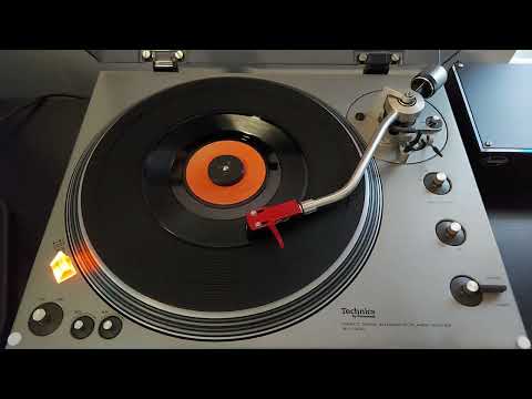 "Fox on the Run" - Sweet [Capitol, 1975] 45 RPM Vinyl rip